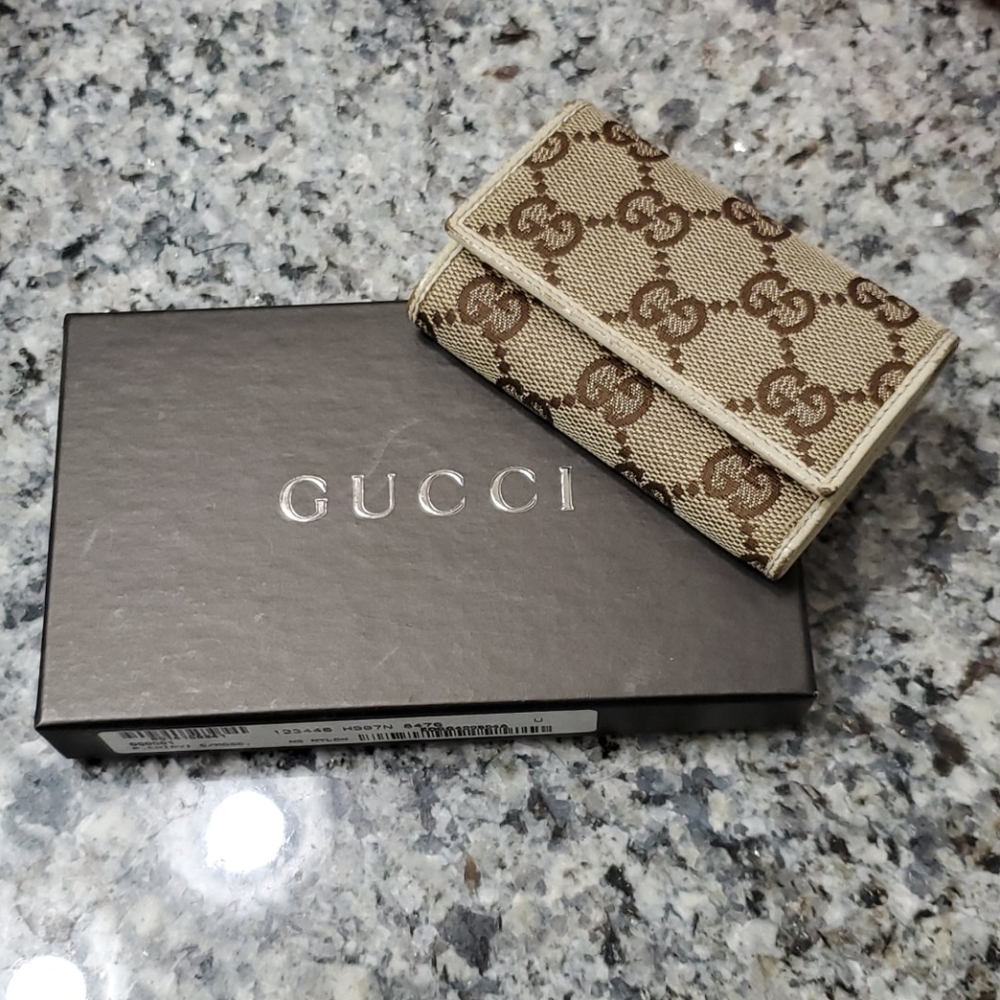Authentic Gucci Monogram Key Holder - image 1